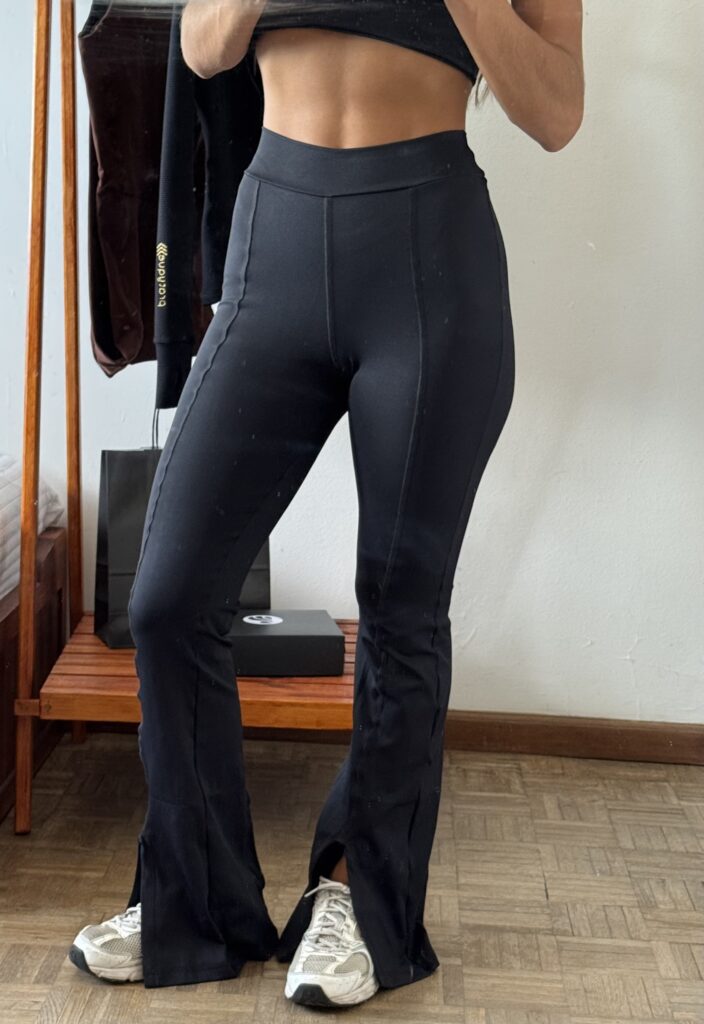 uso real de la calza oxford Helena en color negro de Pratyque