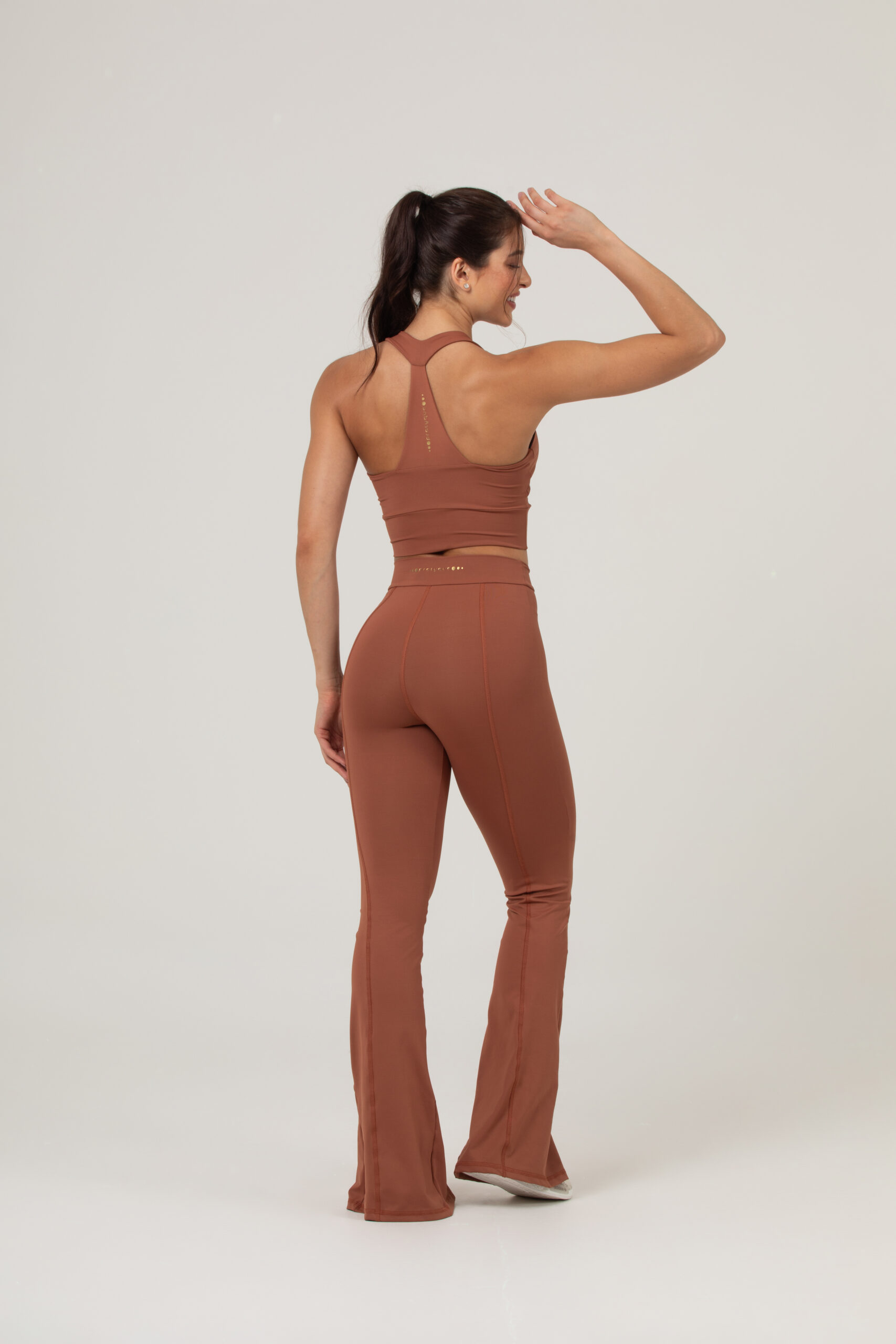 Top Helena Top Helena de Pratyque con espalda nadador para yoga y pilates.