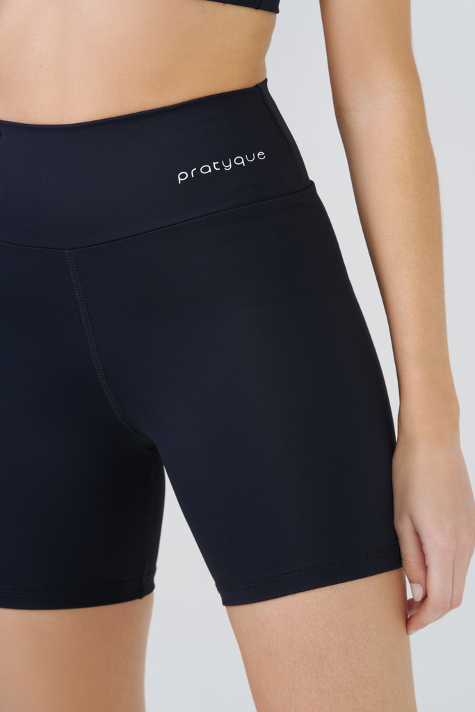 Short Básico Expresso de cintura alta y compresión media para mujer, ideal para pilates, yoga y entrenamiento | Pratyque Uruguay