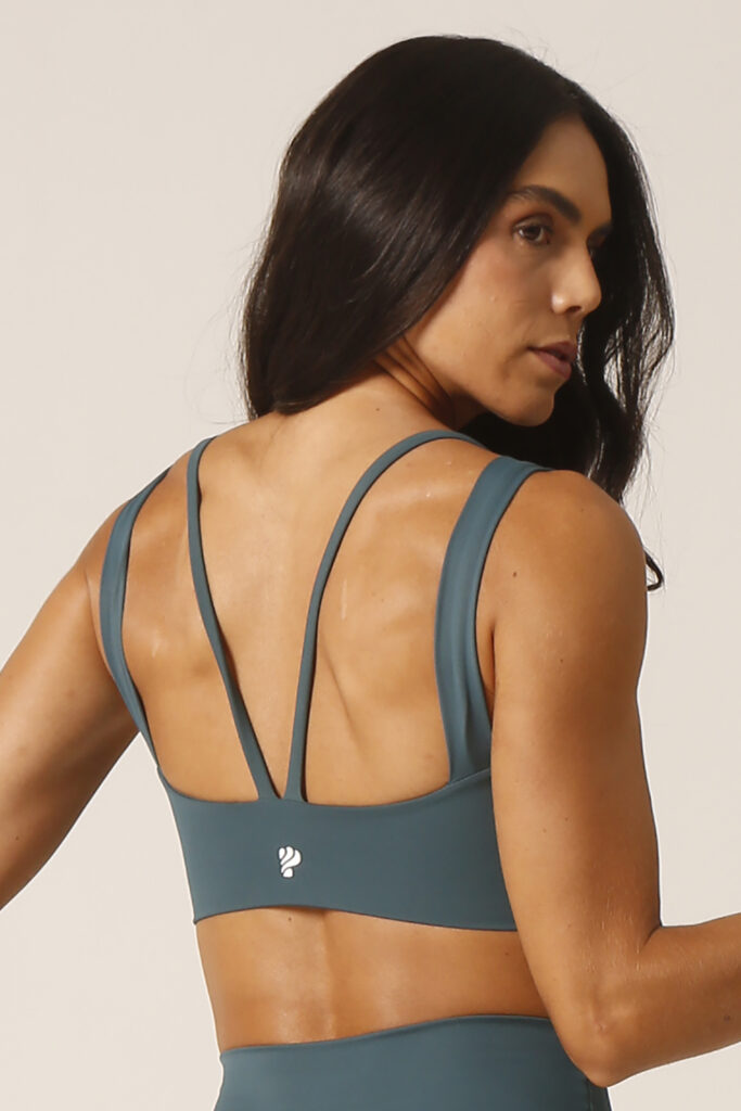 Top Essencia deportivo de poliamida con excelente elasticidad para yoga, pilates y entrenamiento | Pratyque Uruguay